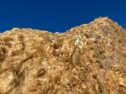 صخور ومكونات جبل الكريستال بواحة الفرافرة  (15)